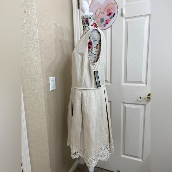 Chic Sleeveless Cream Dress with Lace Hem - Picture 6 of 11